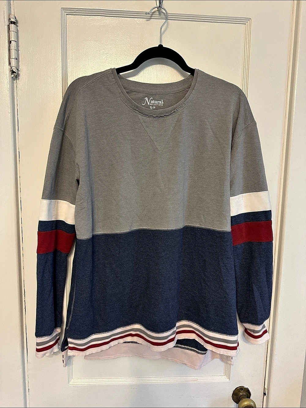 Natural Reflections Color Block Long Sleeve Sweatshirt Size Small